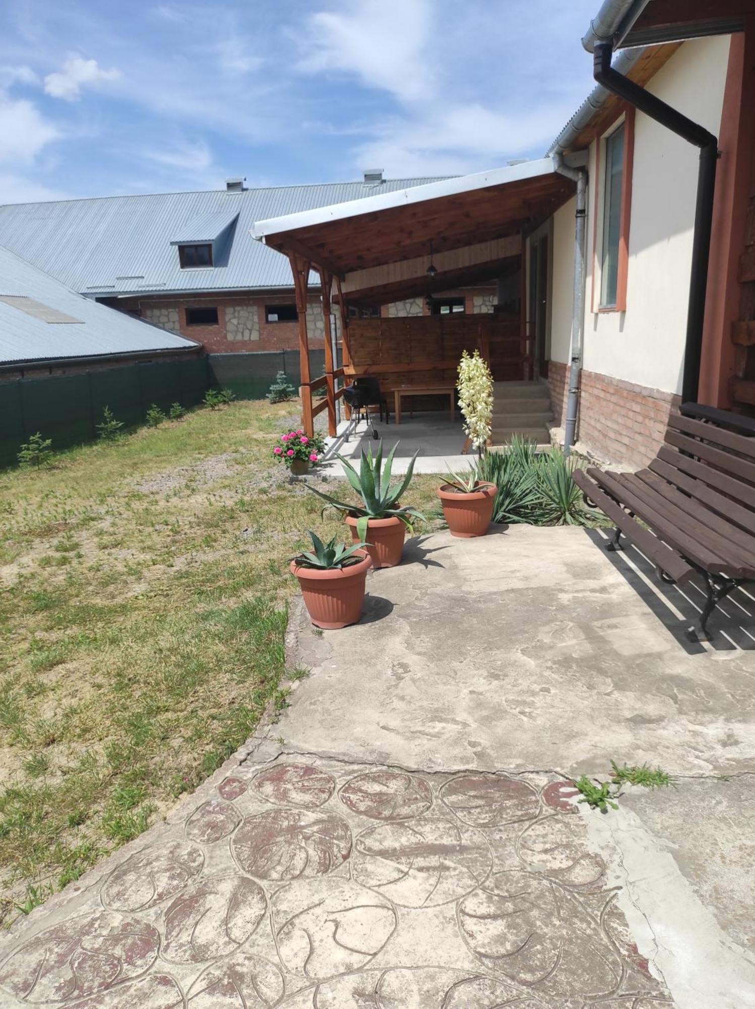 Stadnina Koni Tarka Zwierzyniec Extérieur photo